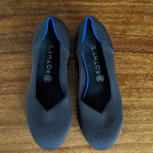 Women's size 11 Rothy's